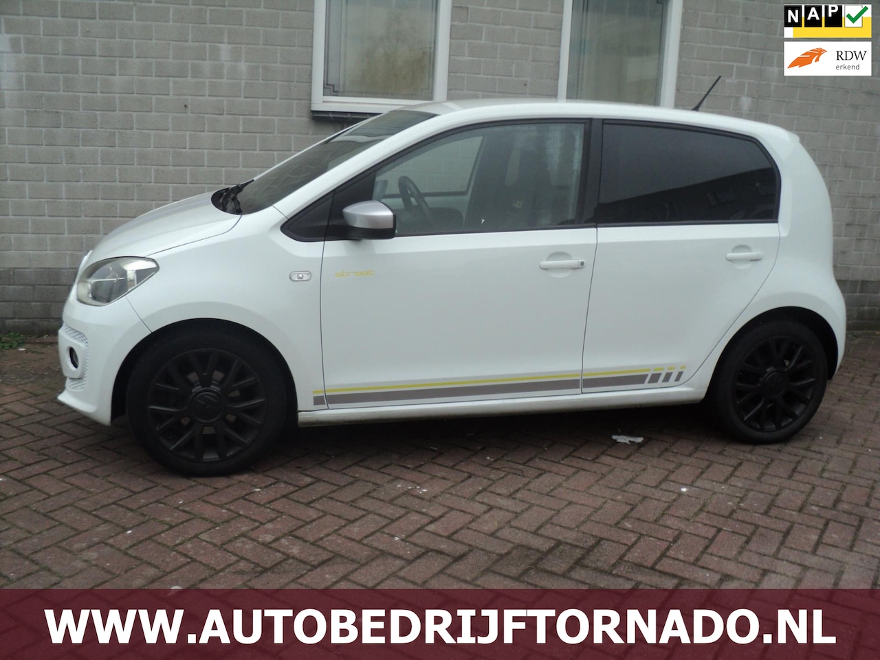 Volkswagen Up! - 1.0 high up! BlueMotion navi bj2016 - AutoWereld.nl