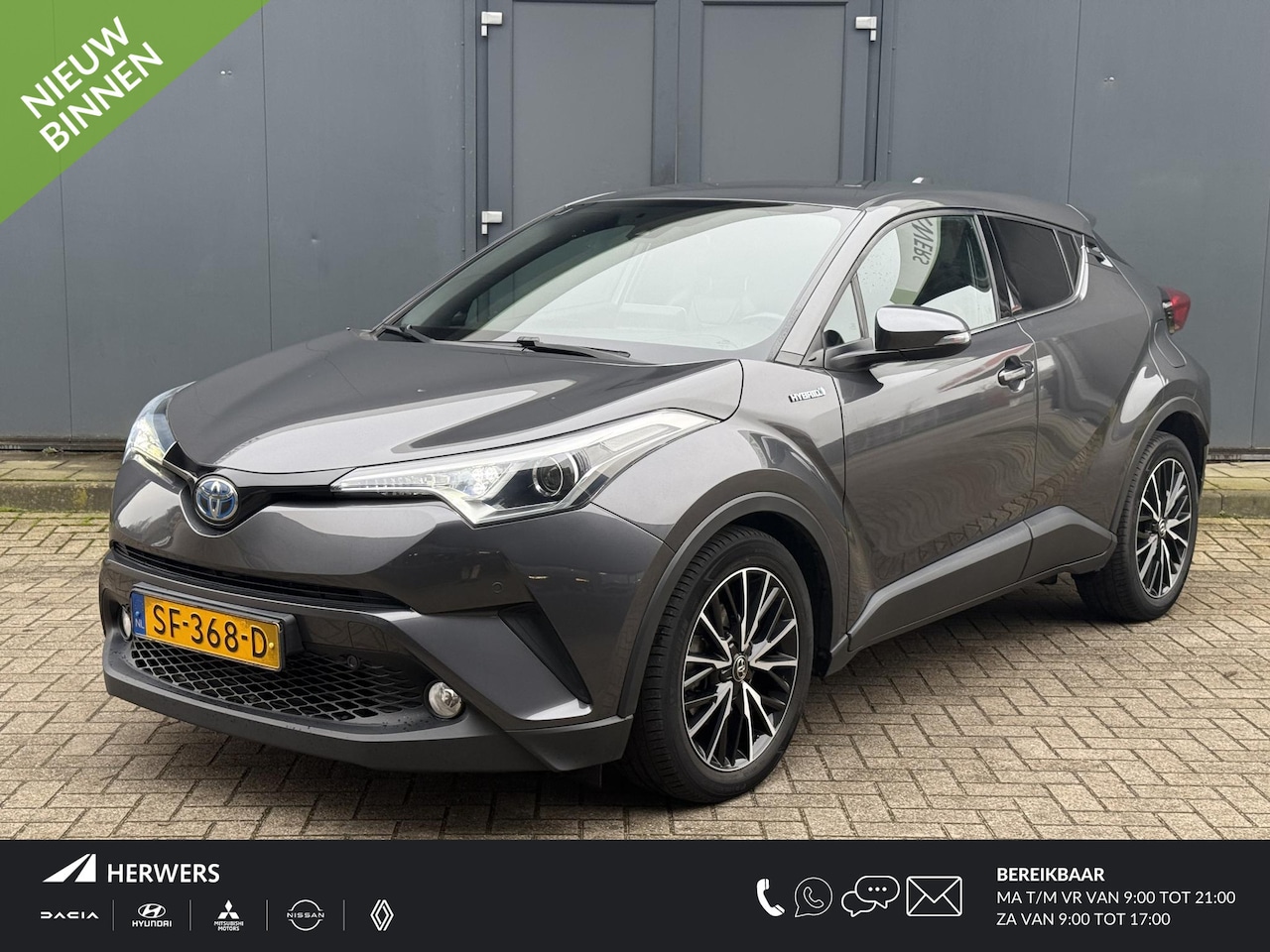 Toyota C-HR - 1.8 Hybrid Dynamic Automaat / Navigatie / Cruise Control Adaptief / Stoelverwarming / Came - AutoWereld.nl