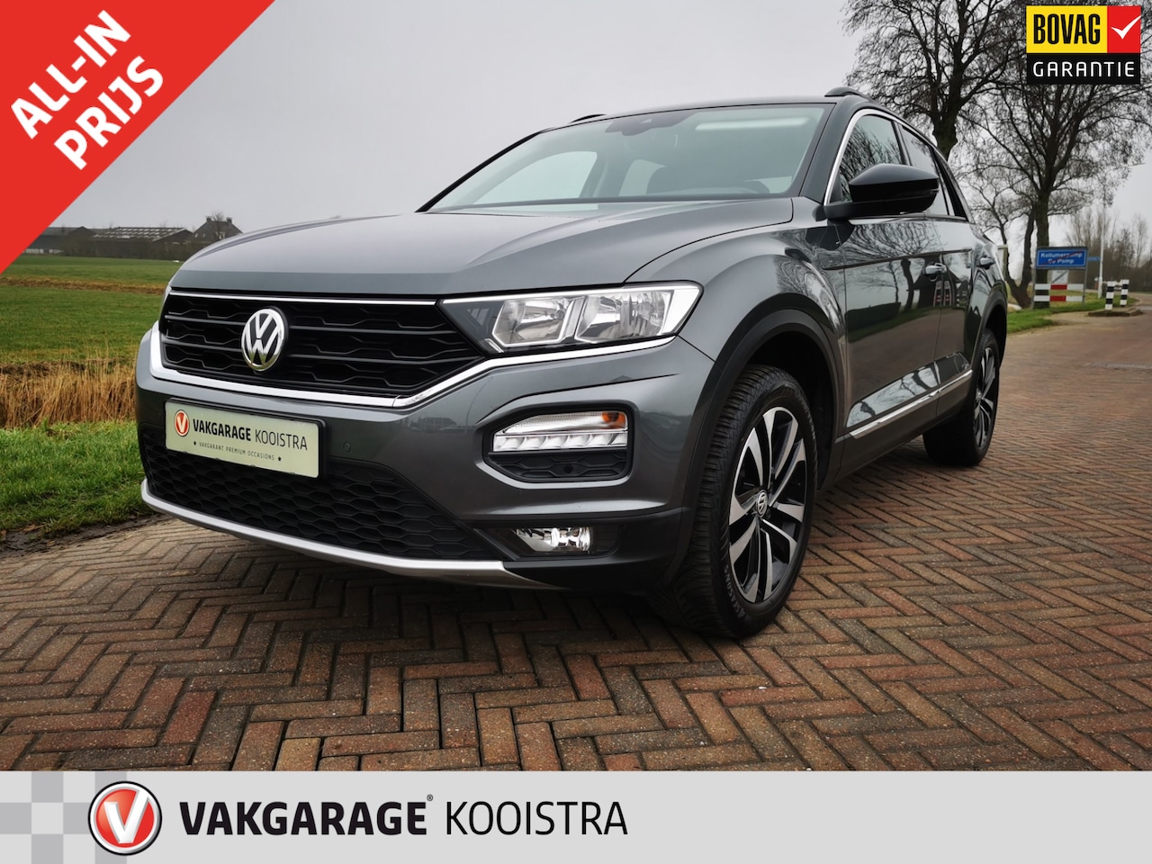 Volkswagen T-Roc - 1.5 TSI Style Business united ACC/NAVI - AutoWereld.nl