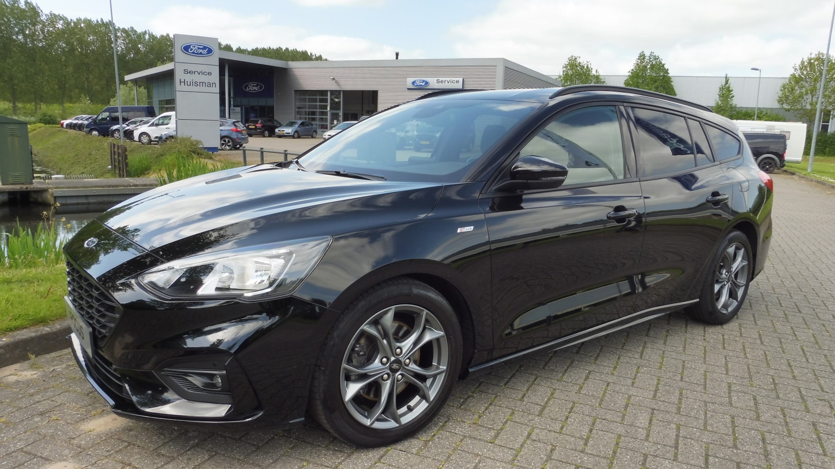 Ford Focus Wagon - 125pk ST Line Navigatie Winter-Pack Pdc Pr.Glass 17i lmv - AutoWereld.nl