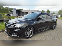 Ford Focus Wagon - 125pk ST Line Navigatie Winter-Pack Pdc Pr.Glass 17i lmv