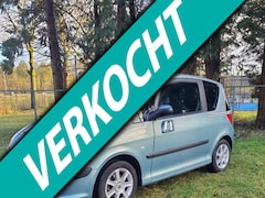 Peugeot 1007 - 1.4 Urban Nieuwe apk 106.000 km Airco