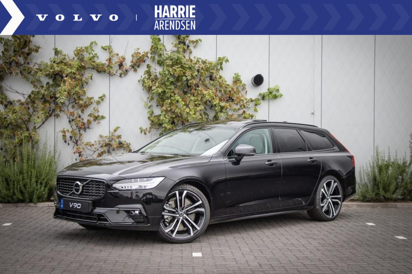 Volvo V90 - B5 Aut.8 Ultimate Dark | Luchtvering | Adaptive cruise control | Massagestoelen | Standkac - AutoWereld.nl