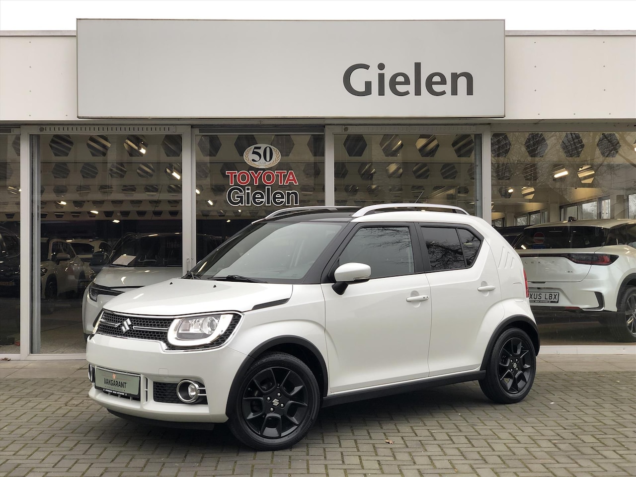 Suzuki Ignis - 1.2 Stijl Smart Hybrid | Eerste eigenaar, Trekhaak, Navigatie, Parkeercamera, Keyless, Sto - AutoWereld.nl