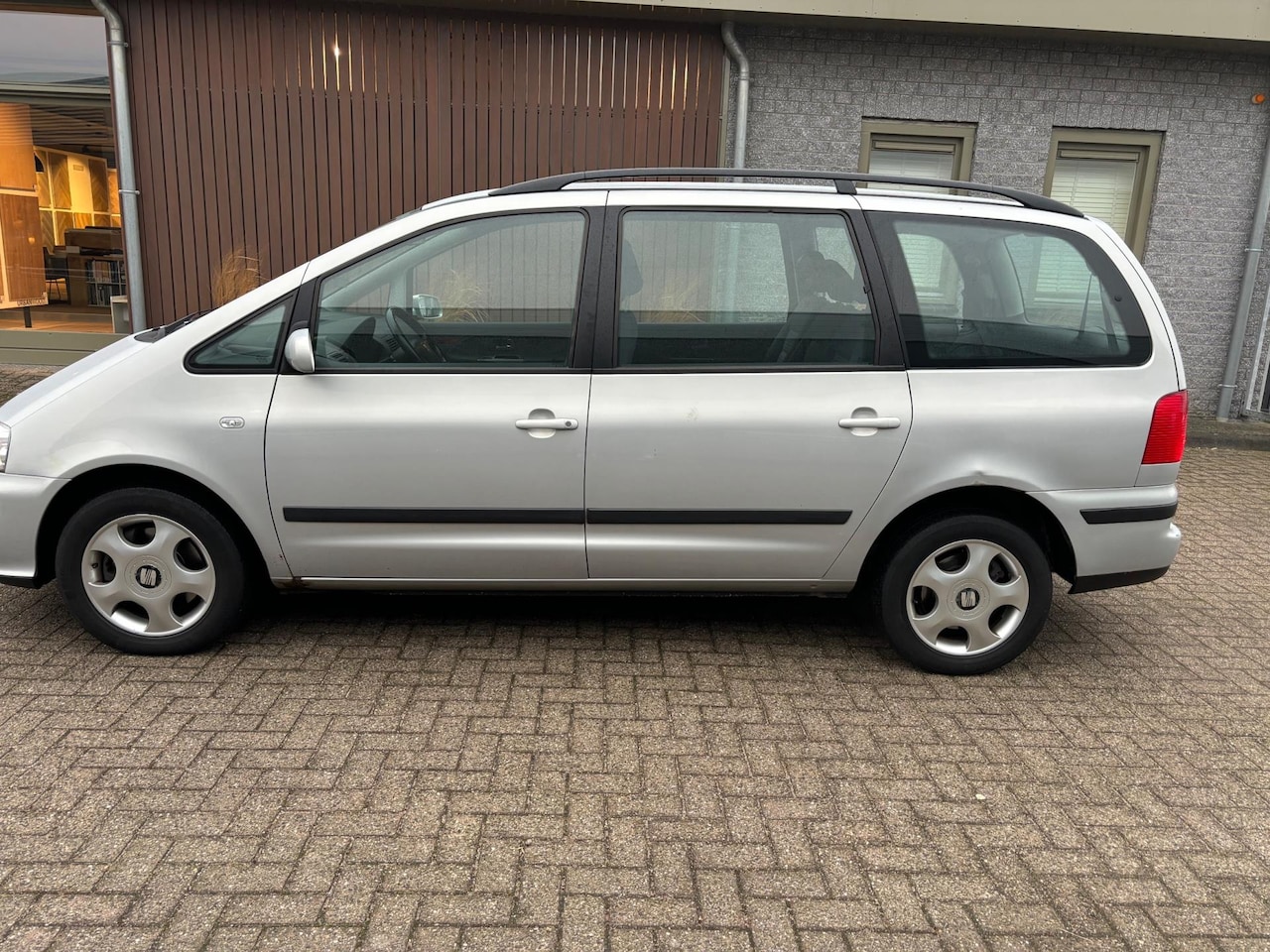 Seat Alhambra - 1.8-20VT Signo 1.8-20VT Signo - AutoWereld.nl