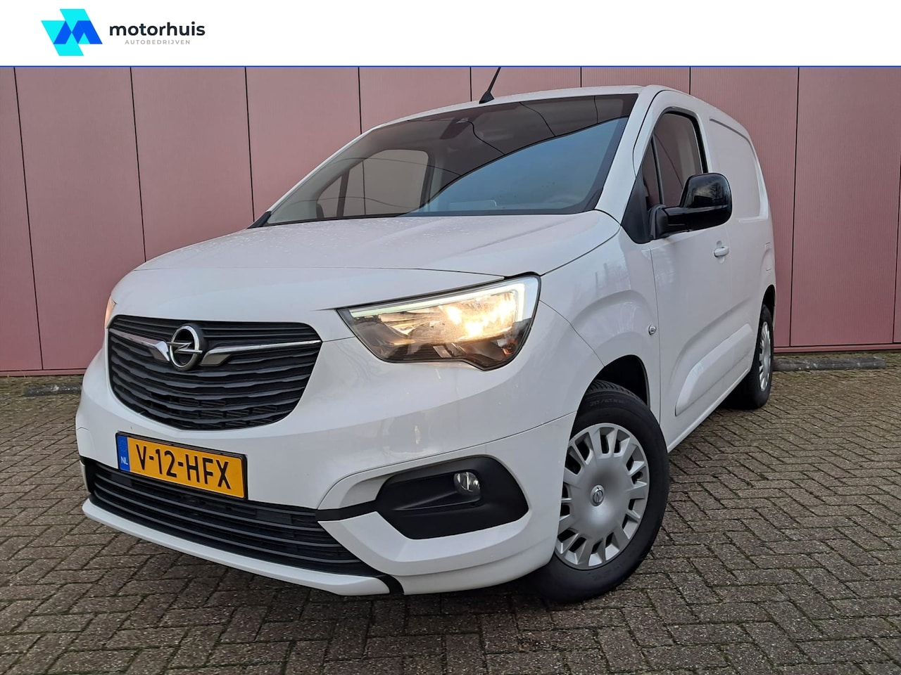 Opel Combo - Cargo 50kWh 136pk 100 % Electrisch - AutoWereld.nl