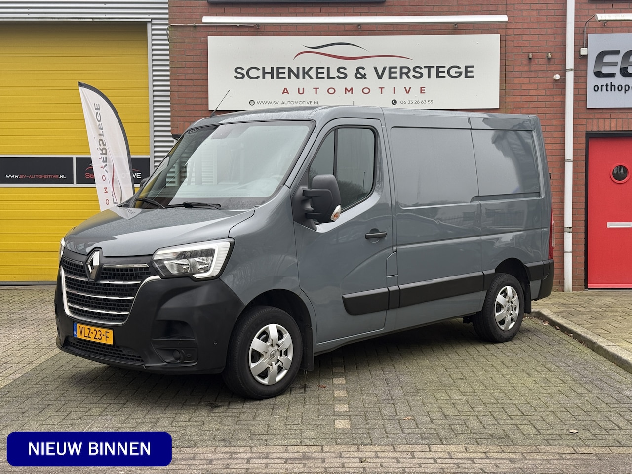 Renault Master - T35 2.3 dCi 135 L1H1 Work Edition / Led / Camera / Cruise / Nav / - AutoWereld.nl