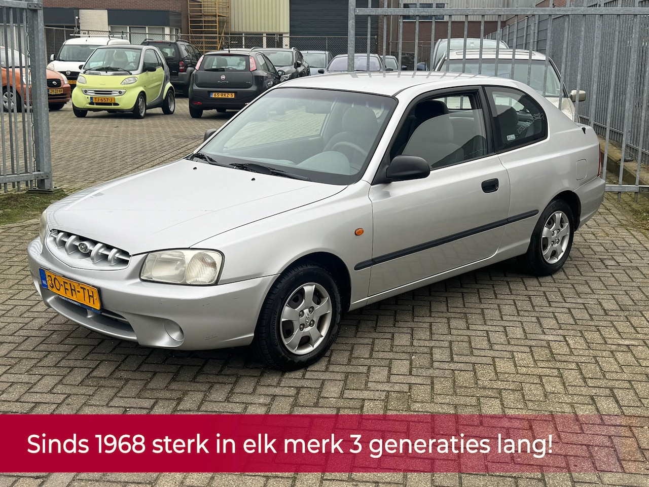 Hyundai Accent - 1.5i LS AUTOMAAT 90PK! NL AUTO NAP! Airco l Elek pakket l Centraal! NIEUWE APK! - AutoWereld.nl