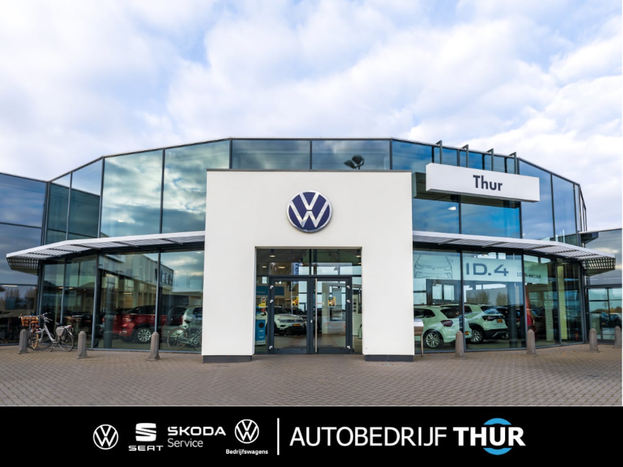 Volkswagen Golf Sportsvan - 1.4 TSI Highline 92KW/125PK DSG, NL Auto door ons geleverd en dealer onderhouden, trekhaak - AutoWereld.nl