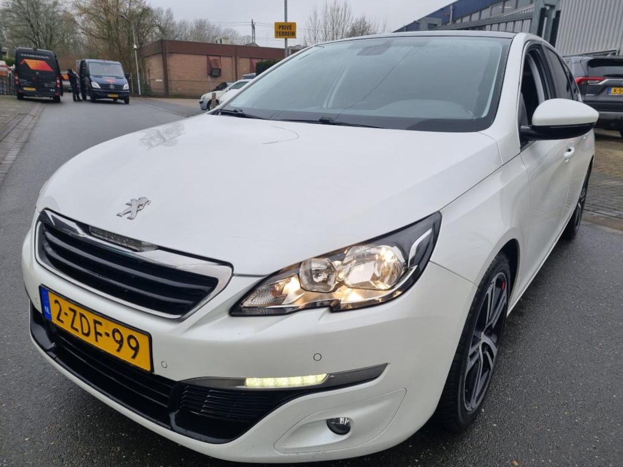 Peugeot 308 SW - 1.6 BlueHDI Blue Lease Limited Panodak navi 1e Eigenaar - AutoWereld.nl