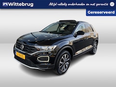 Volkswagen T-Roc - 1.5 TSI Style Business / Panoramadak / Virtual Cockpit / Elect..Achterklep / Full Led verl