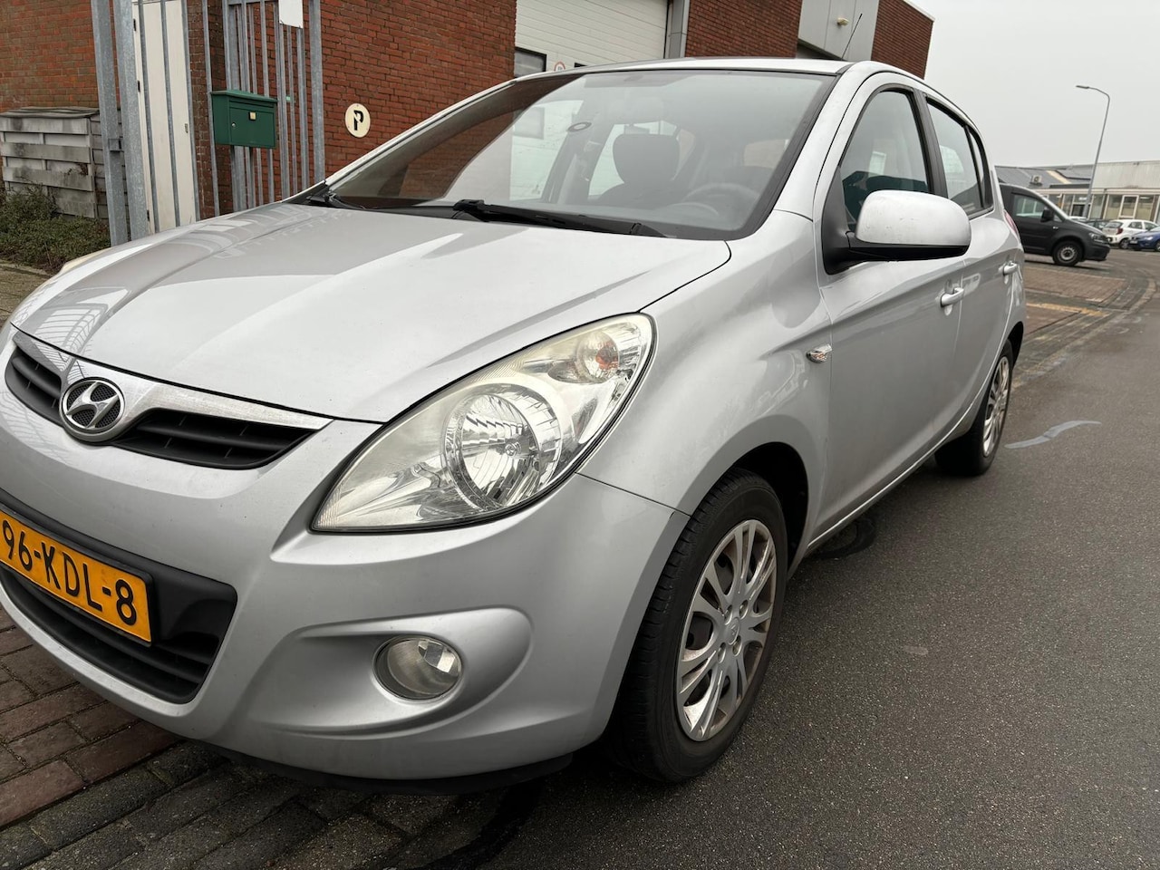 Hyundai i20 - 1.2i DynamicVersion / Airco / Elek ramen - AutoWereld.nl