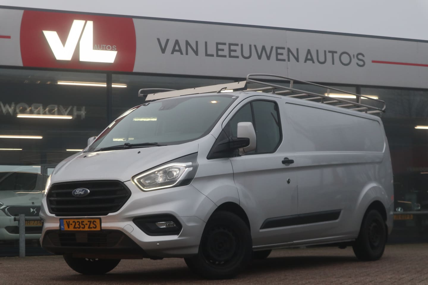 Ford Transit Custom - 320 2.0 TDCI L2H1 Limited | Imperial | Navi | Automaat - AutoWereld.nl