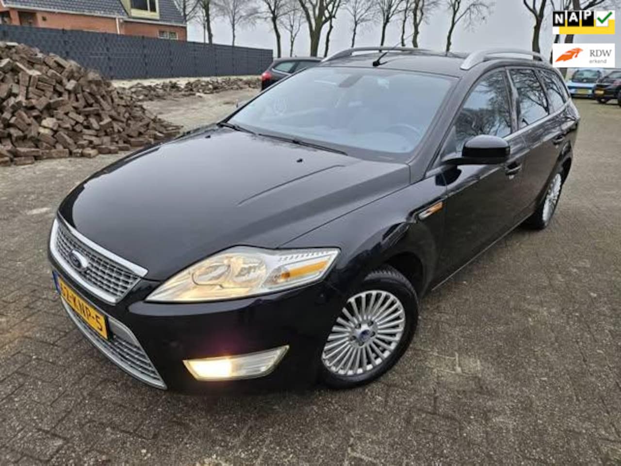 Ford Mondeo Wagon - 2.0-16V Limited. 2010. Climate/Cruise/Leder/Trekhaak. APK 01-2026 - AutoWereld.nl