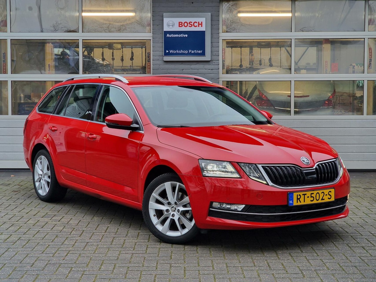 Skoda Octavia Combi - 1.0 TSI Greentech Style Business DSG|Clima|Led koplampen|PDC|Cruise|Trekhaak|Canton audio| - AutoWereld.nl