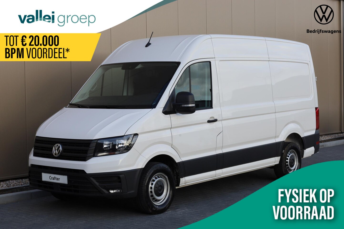 Volkswagen Crafter - Bedrijfswagens 35 2.0 TDI 140PK L3H3 Comfortline | Navi | Camera | 3-zits | Cruise | Airco - AutoWereld.nl