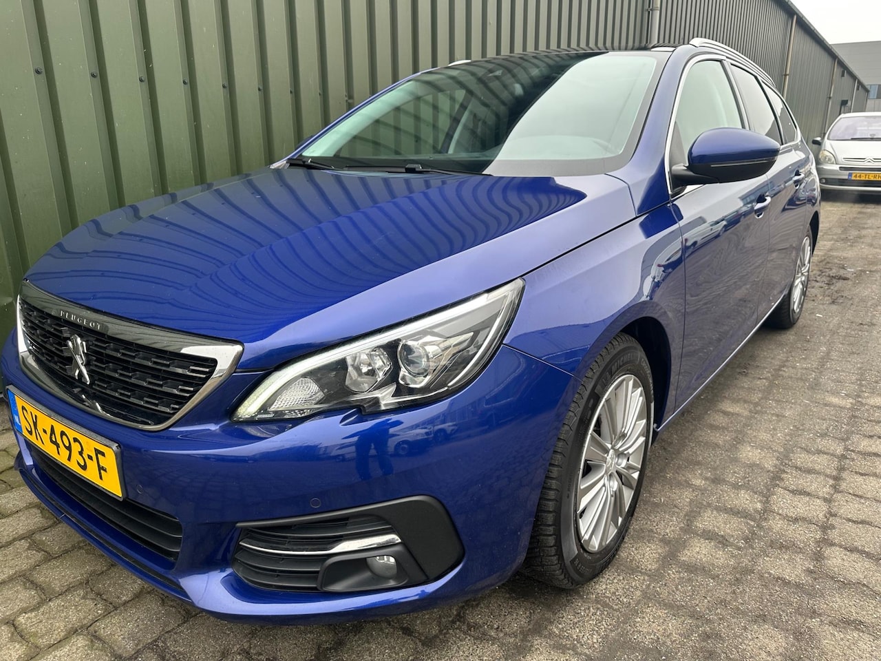 Peugeot 308 SW - 1.2 Blue Lease Premium - AutoWereld.nl