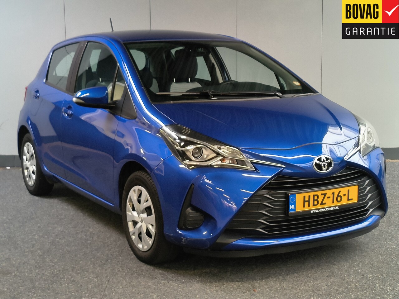 Toyota Yaris - 1.0 VVT-i Active uit 2019 Rijklaar + 12 maanden Bovag-garantie Henk Jongen Auto's in Helmo - AutoWereld.nl