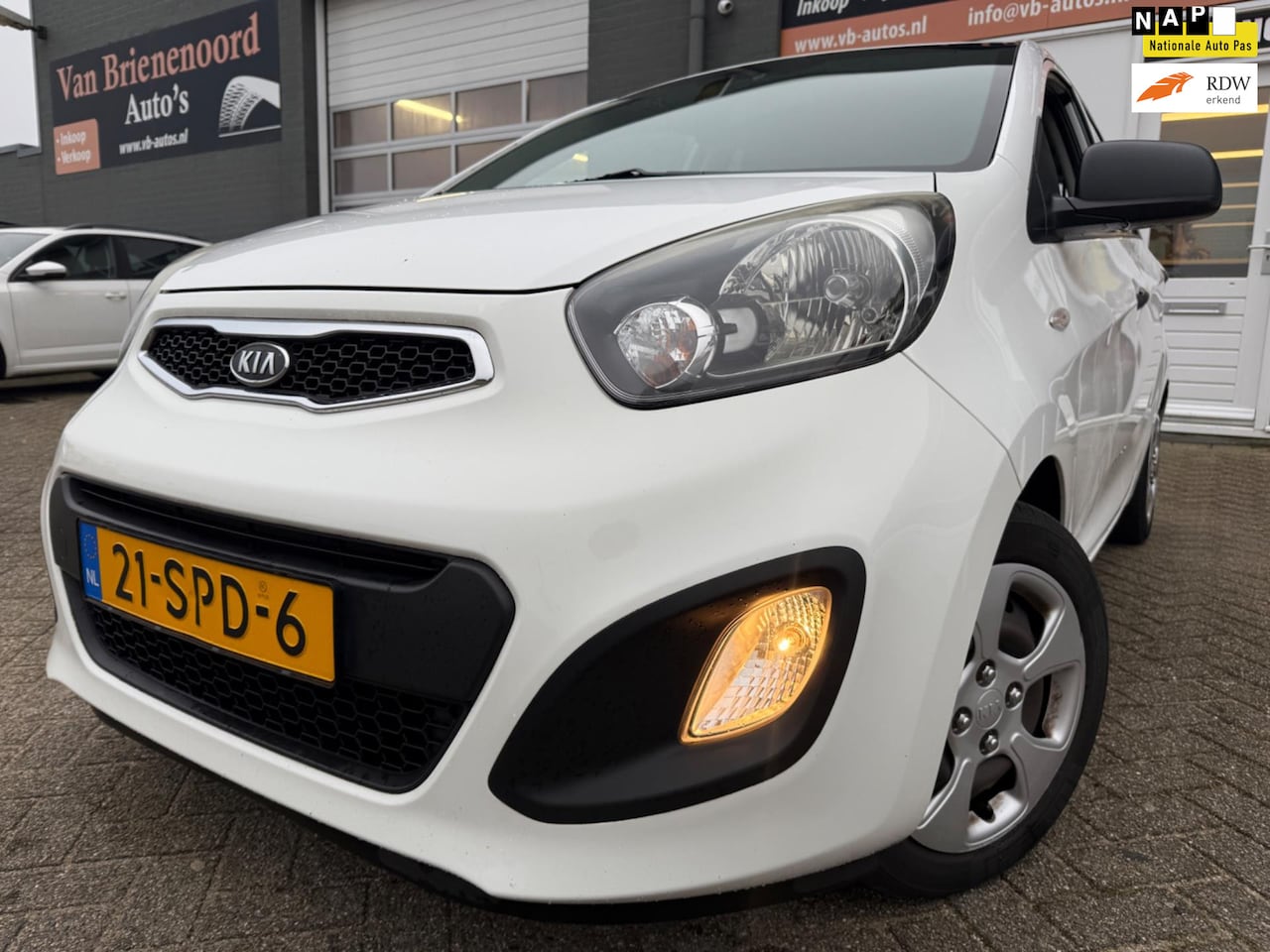 Kia Picanto - 1.2 CVVT Comfort Pack 5drs van 1ste Eigenaar met airco - AutoWereld.nl