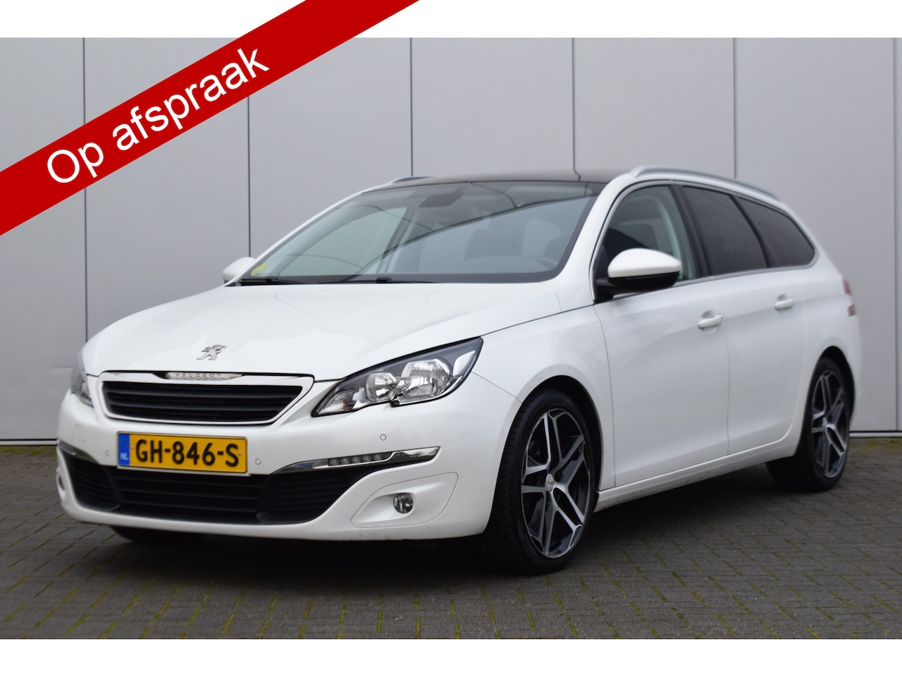 Peugeot 308 SW - 1.6 BlueHDI Blue Lease Executive Pack Leer/Verwarmd Pano/dak Navi Priv/Glass Pdc Parelmoer - AutoWereld.nl