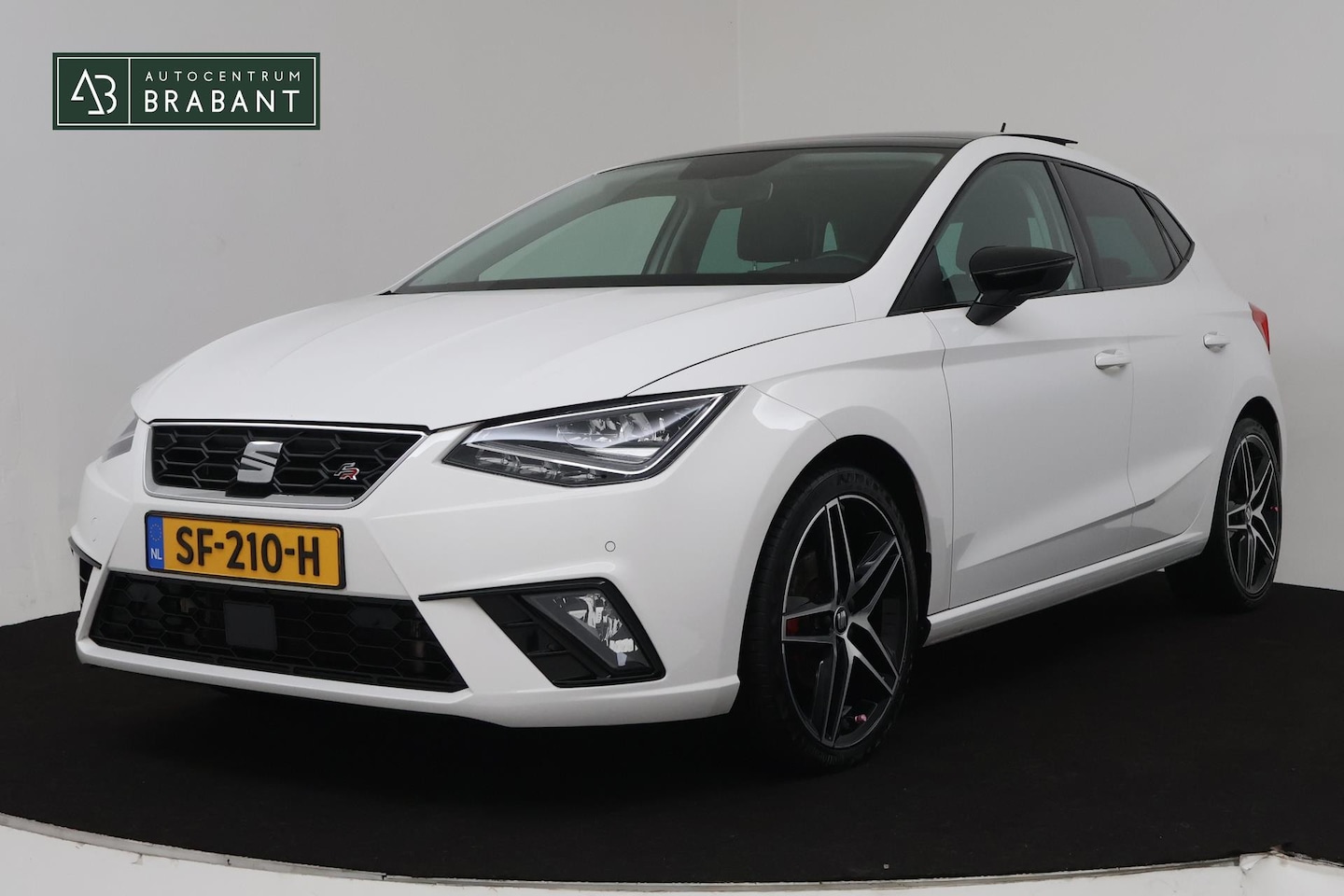 Seat Ibiza - 1.0 TSI FR Business Intense Automaat (PANODAK, STOELV, CAMERA, PDC, ADAPTIVE, NAVIGATIE, N - AutoWereld.nl