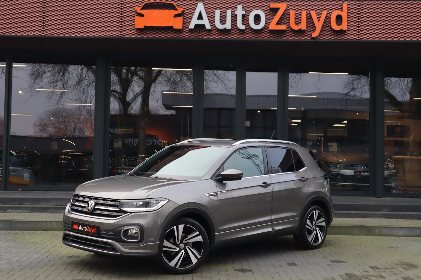 Volkswagen T-Cross - 1.0 TSI Style R-Line / DSG / LED / Stoel-Verwarming / Clima / - AutoWereld.nl