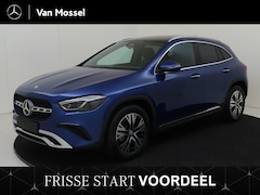 Mercedes-Benz GLA-Klasse - 180 Star Edition Luxury Line Smartphone-integratie / DISTRONIC / Dodehoekassistent / Panor