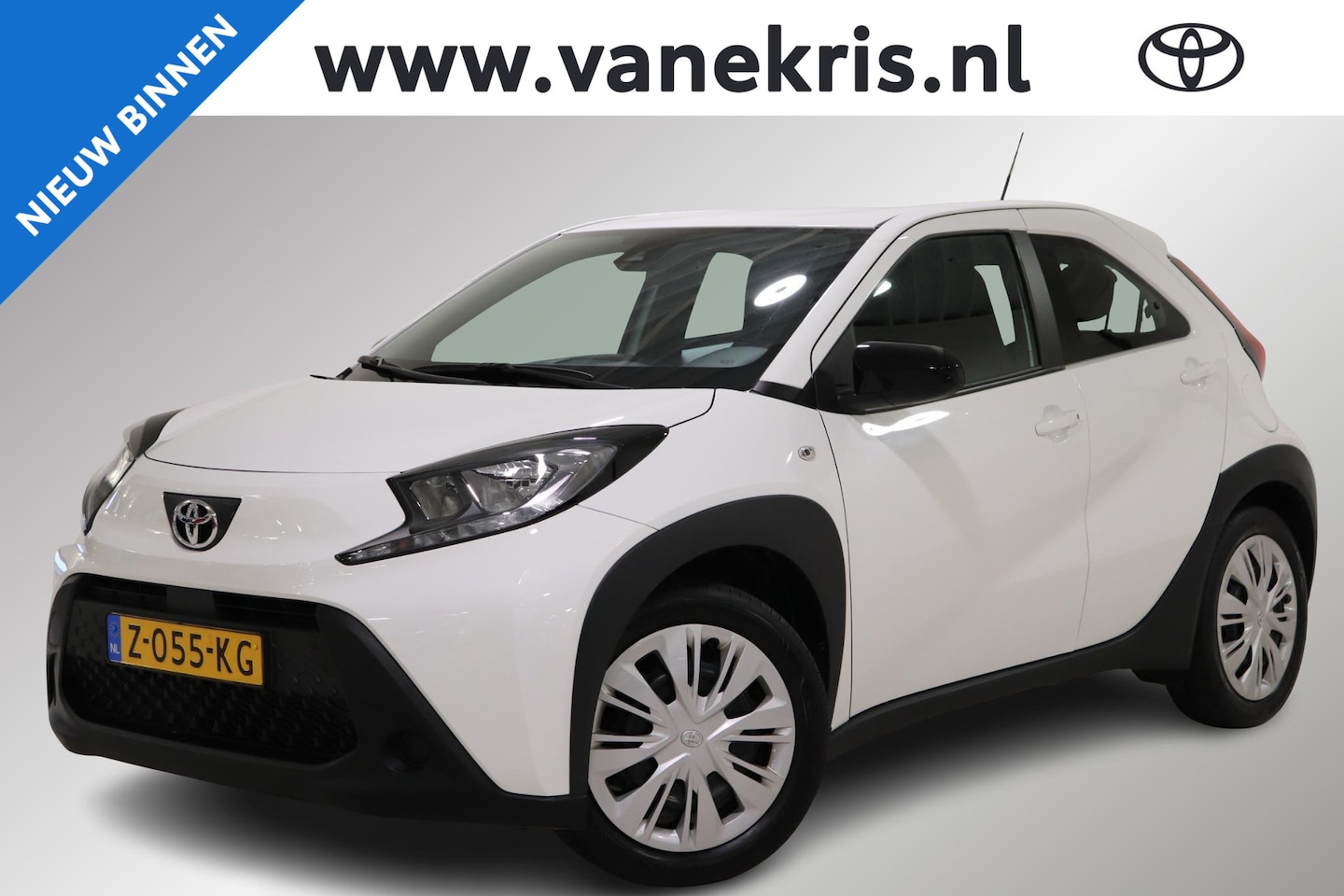 Toyota Aygo X - 1.0 VVT-i MT play 1.0 VVT-i MT Play, Apple Carplay & Android Auto, Camera, Cruise Control, 1e eigenaar! - AutoWereld.nl