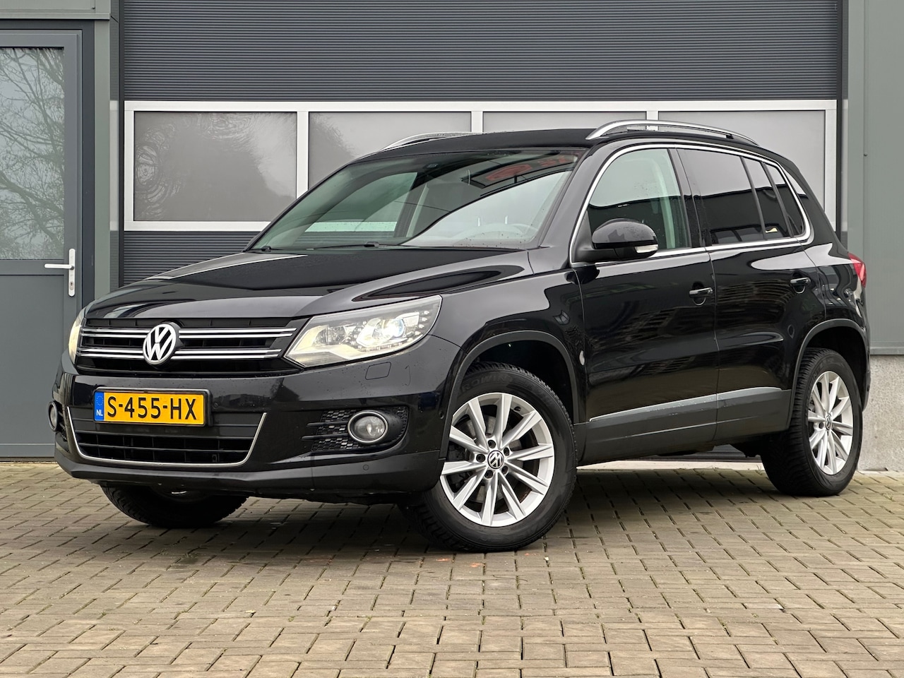 Volkswagen Tiguan - 2.0 TSI 4Motion DSG Xenon Alcantara Trekhaak PDC - AutoWereld.nl