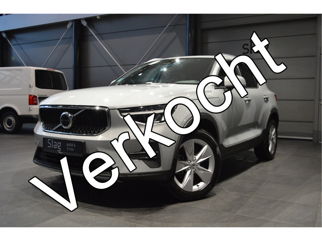 Volvo XC40 - 2.0 B3 Core navi clima camera led pdc keyless !! - AutoWereld.nl