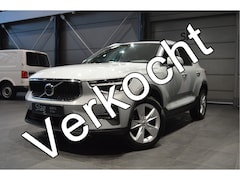 Volvo XC40 - 2.0 B3 Core navi clima camera led pdc keyless