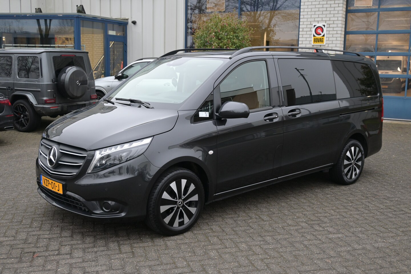 Mercedes-Benz Vito - 116 CDI Lang DC Comfort Leder, Led Verlichting, Afneembare trekhaak - AutoWereld.nl