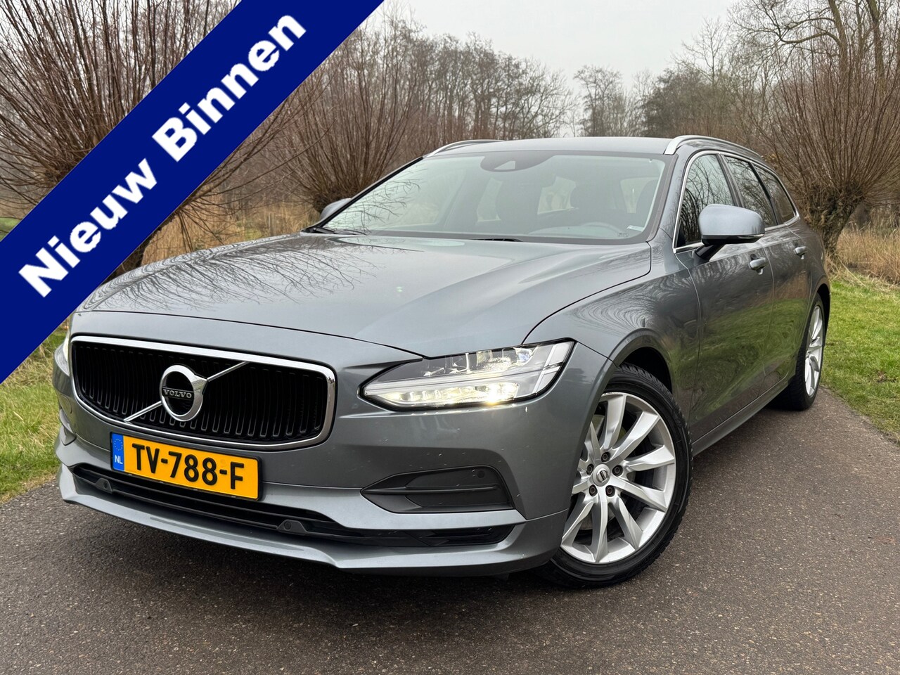 Volvo V90 - 2.0 T5 Momentum / 1ste Eigenaar / Recent Groot Onderhouden / Automaat / Airco / Navi / Led - AutoWereld.nl