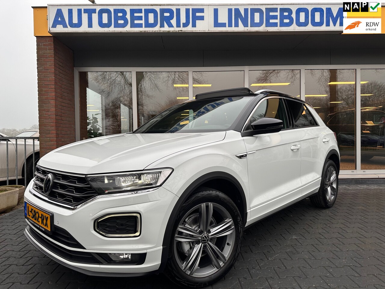 Volkswagen T-Roc - 1.5 TSI Sport Business R-Line Panoramadak,Camera,electrische achterklep - AutoWereld.nl