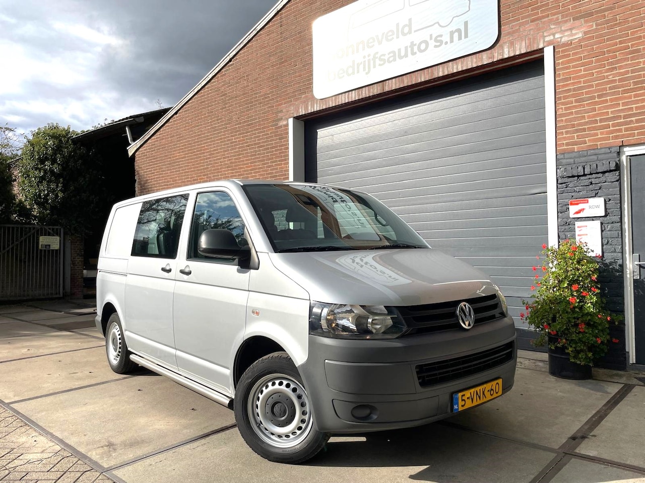 Volkswagen Transporter - 2.0 TDI Comfortline Dubbele Cabine 6 persoons, trekhaak - AutoWereld.nl