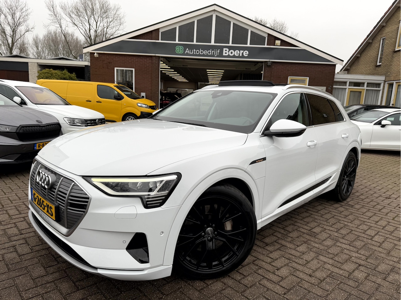 Audi e-tron - e-tron 50 quattro Launch edition plus e-tron 50 quattro Launch edition plus Panoramadak, 21''Lmv - AutoWereld.nl