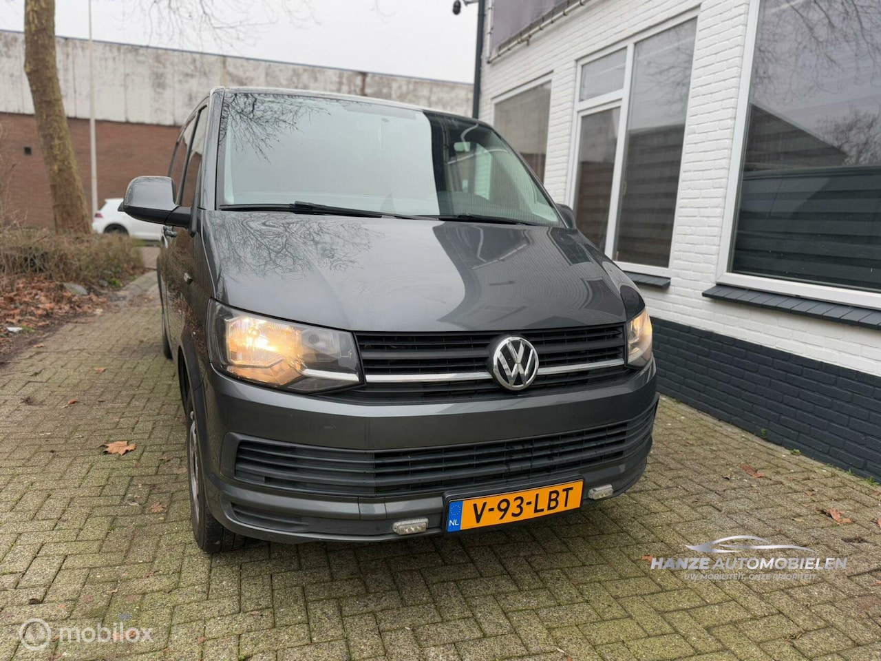 Volkswagen Transporter - 2.0 TDI L2H3 Trendline DSG T6 - AutoWereld.nl