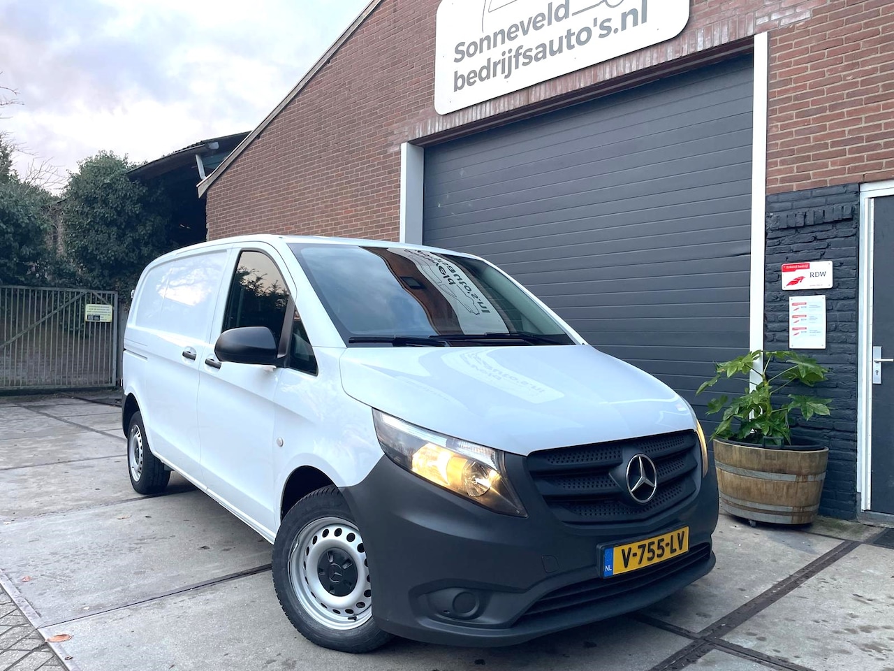 Mercedes-Benz Vito - 111 CDI 111CDI 115pk, EURO6, PDC, Airco, - AutoWereld.nl