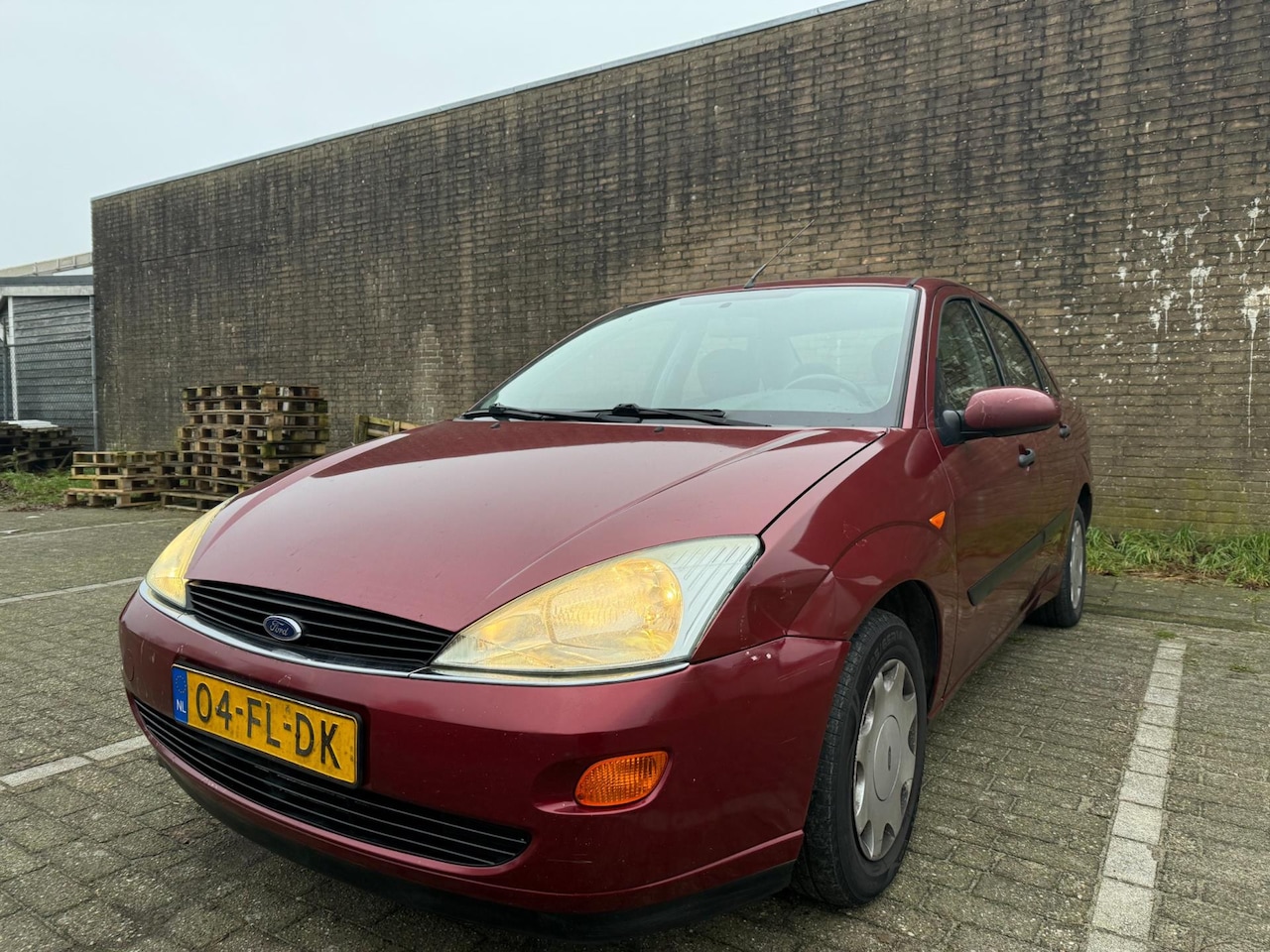 Ford Focus - 1.6-16V Ghia Airco Apk 11-2025 - AutoWereld.nl