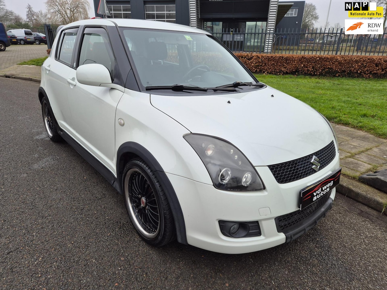 Suzuki Swift - 1.3 Shogun 5deurs airco - AutoWereld.nl