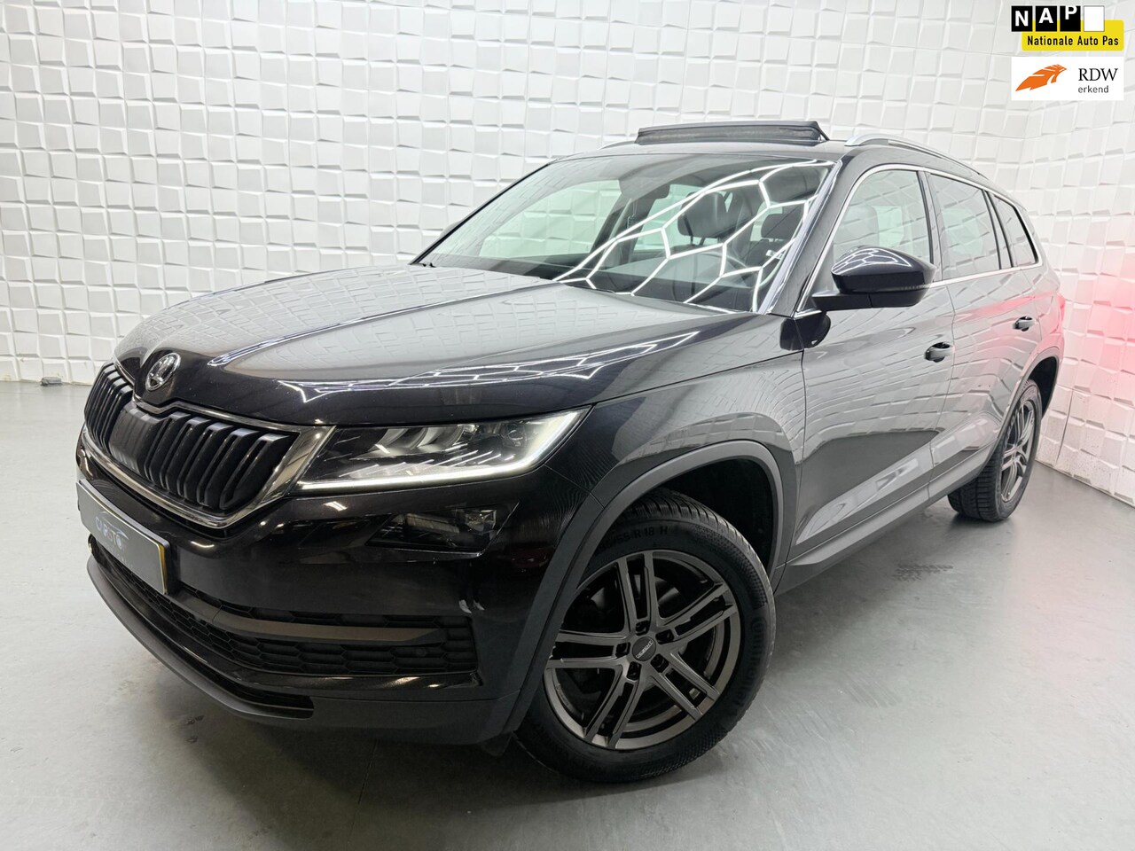 Skoda Kodiaq - 1.5 TSI Style Business 7 PERSOONS PANO CAM LEER - AutoWereld.nl