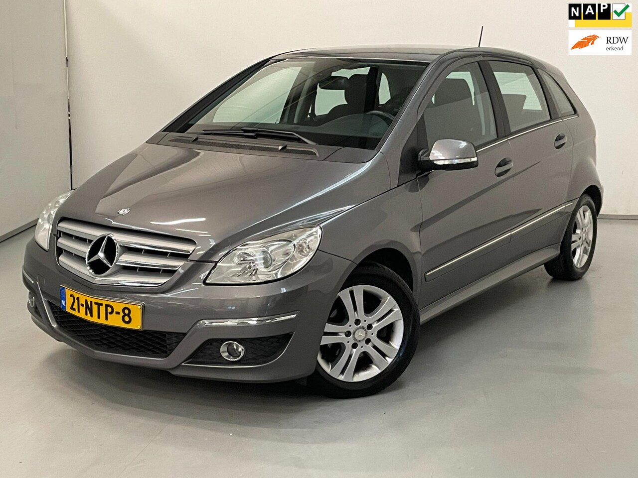 Mercedes-Benz B-klasse - 160 / Aut / NL-auto / Navi / Airco / Trekhaak - AutoWereld.nl