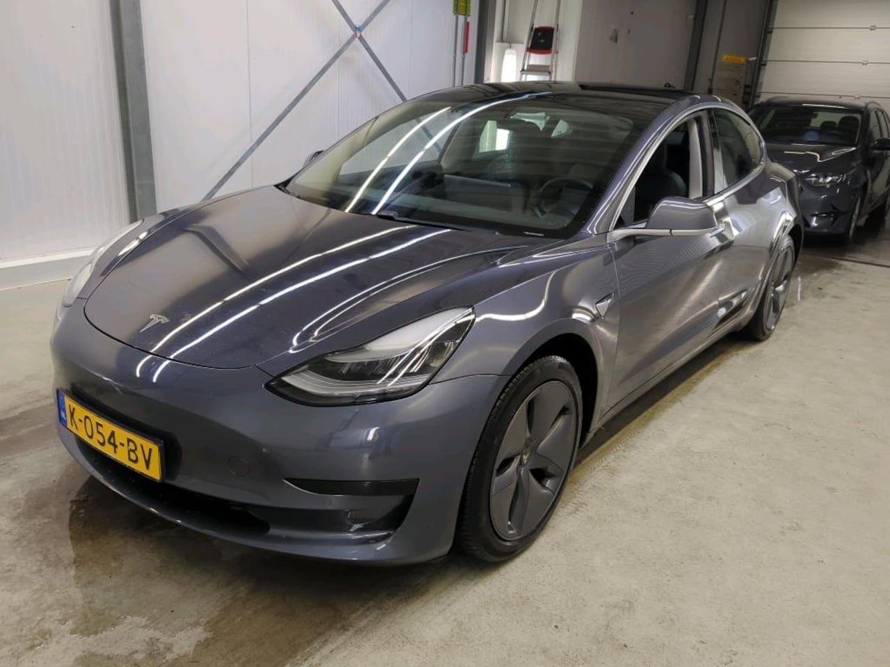 Tesla Model 3 - Standard RWD Plus [ TREKHAAK+AUTOPILOT+60 kWh+PREMIUM AUDIO ] - AutoWereld.nl