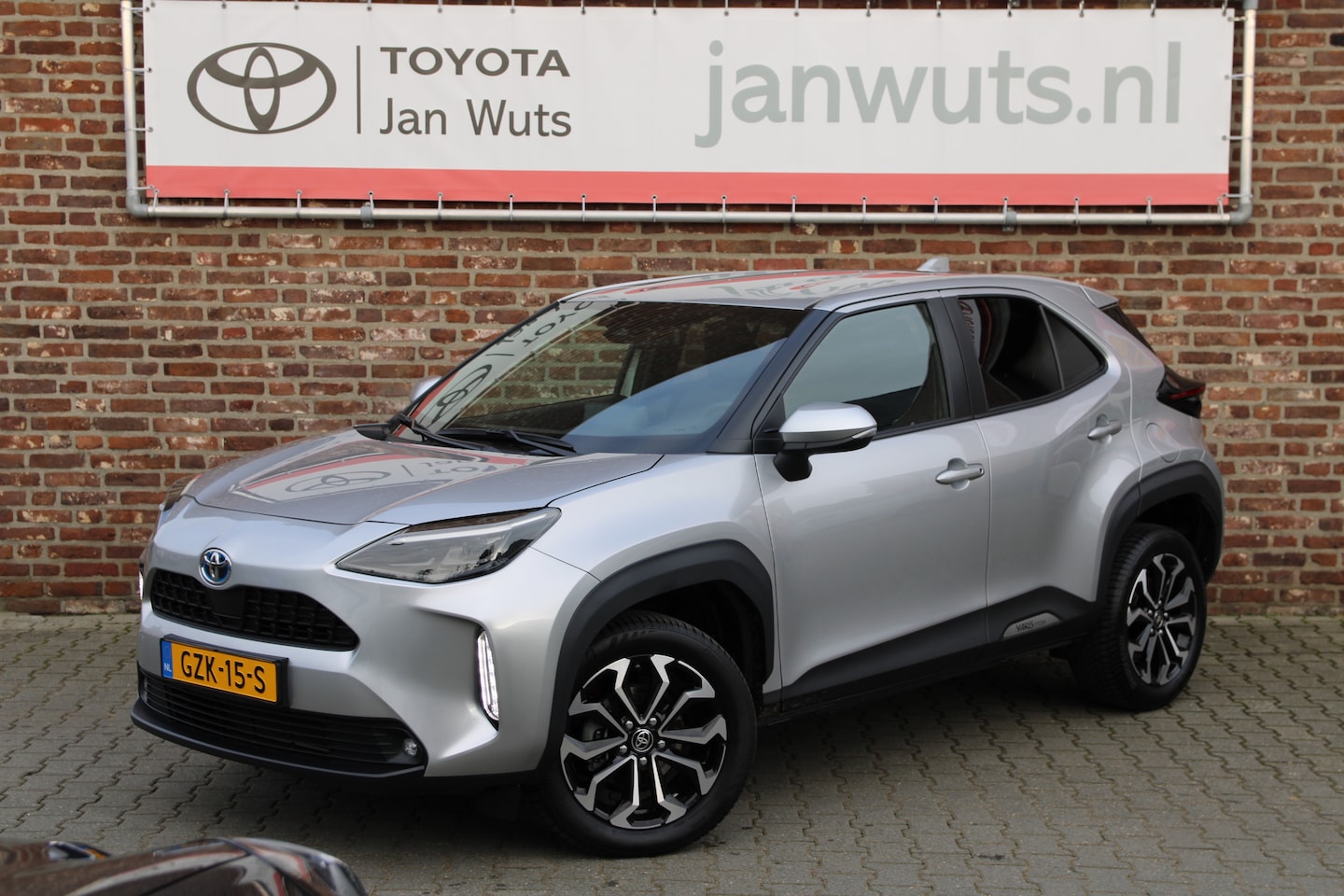 Toyota Yaris Cross - 1.5 Hybrid Dynamic + stoel- + stuurverwarming - AutoWereld.nl