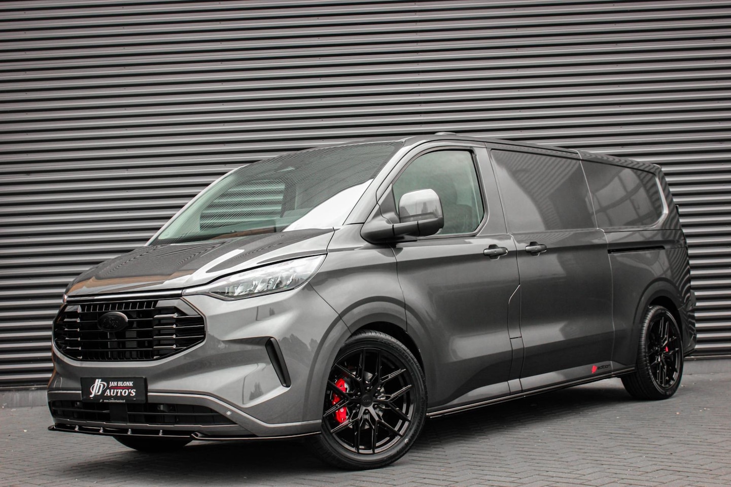 Ford Transit Custom - 320 2.0 TDCI L2H1 Limited 170PK JB- EDITION / DRIVER ASSISTANCE PACK / 3- ZITS / MY2024 / - AutoWereld.nl