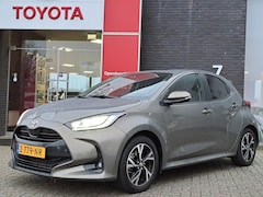 Toyota Yaris - 1.5 HYBRID 115 FIRST EDITION APPLE/ANDROID LED-PAKKET 16"LMV NAVI CAMERA AD-CRUISE NL-AUTO