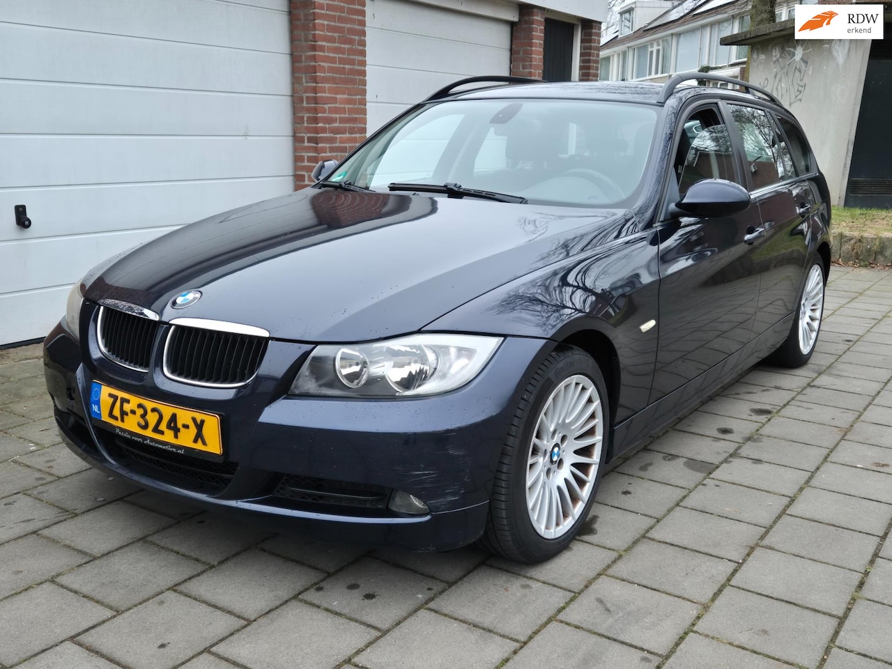 BMW 3-serie Touring - 320d met weinig KM!! Rijdt nieuw - AutoWereld.nl