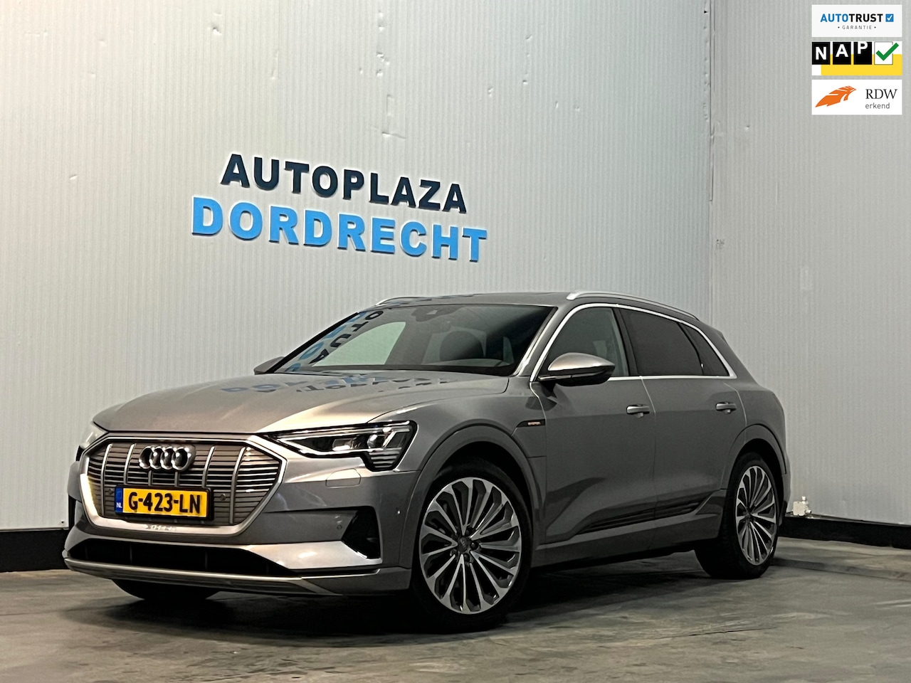 Audi e-tron - E-tron 55 quattro advanced 95 kWh Pano/Adaptive /Memory - AutoWereld.nl