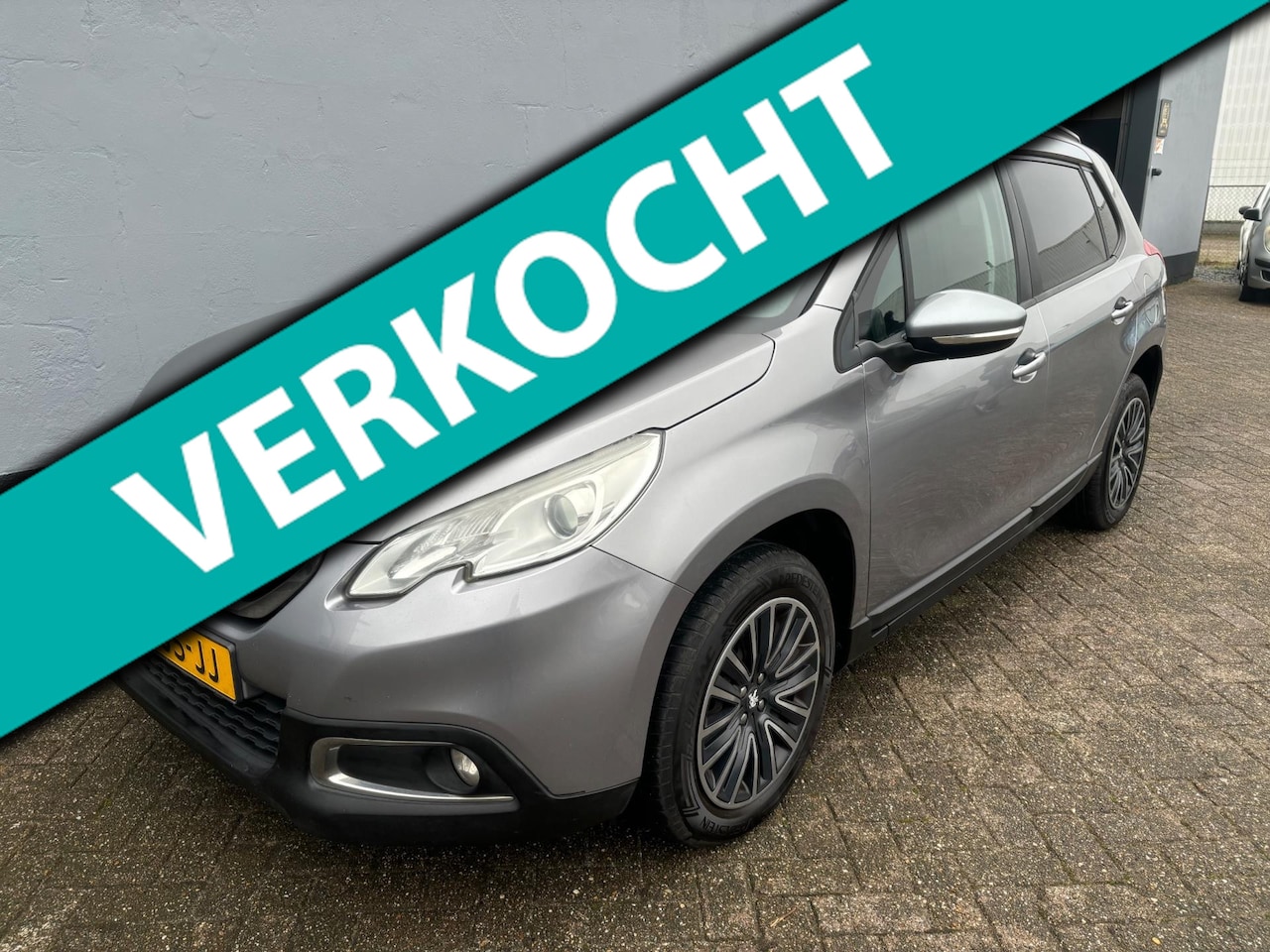 Peugeot 2008 - 1.6 e-HDi Blue Lease Executive - 1e Eigenaar - Navigatie - AutoWereld.nl