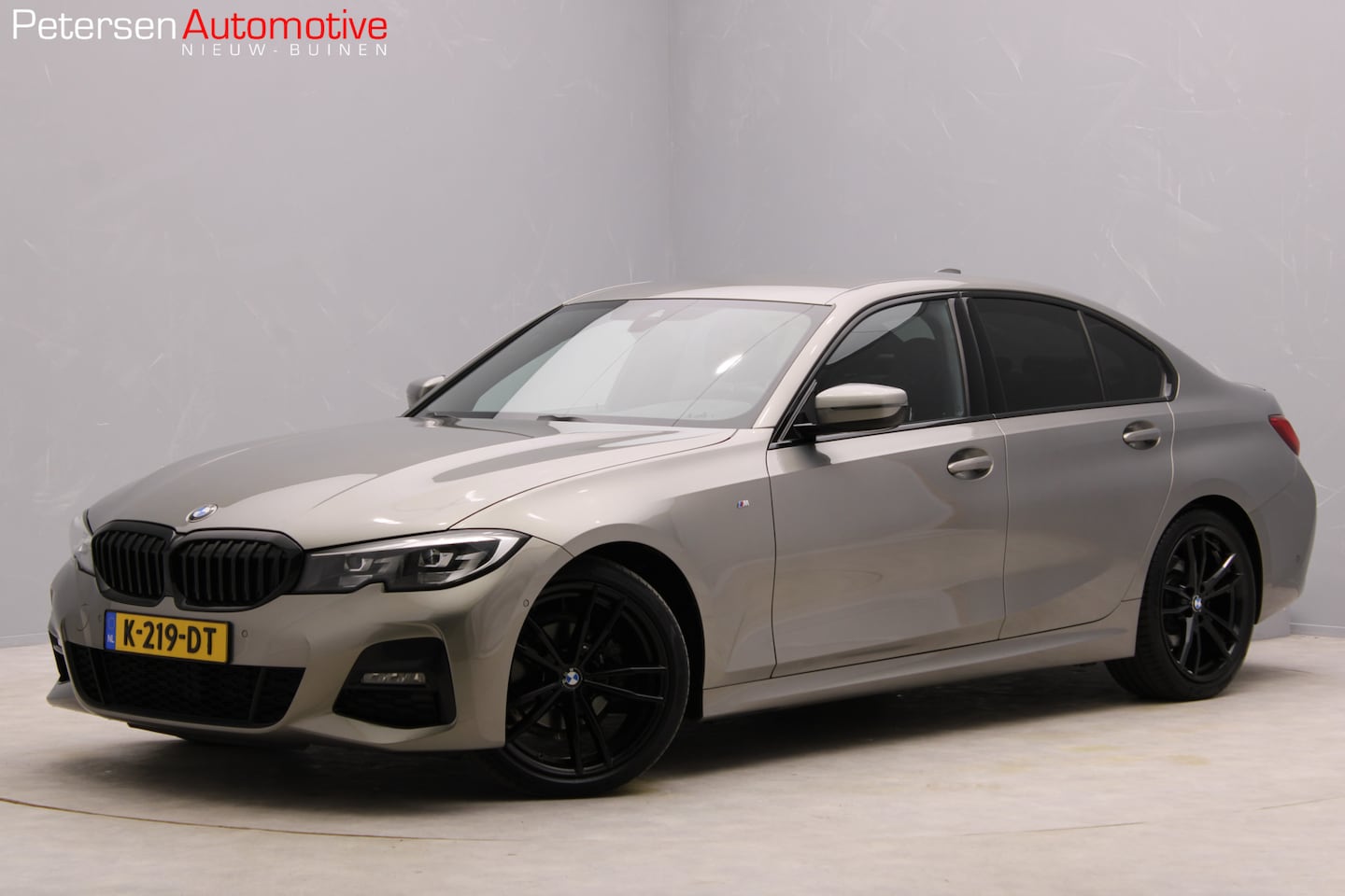 BMW 3-serie - 318i M-Sport High Executive *Carplay* Incl BTW* - AutoWereld.nl